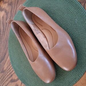 Born Tan Leather Becca Ballet Glove Flats Size 7.5